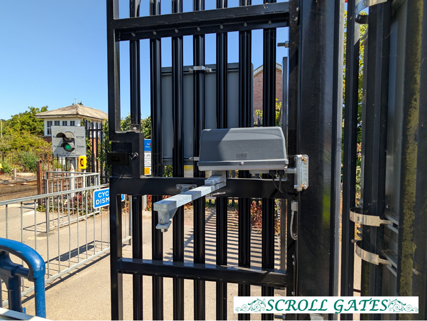 Industrial Swing Gate Automation DAAB MT Swing Gate Operator